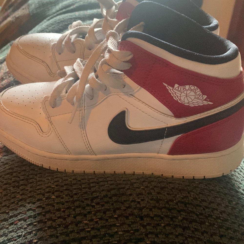 J's